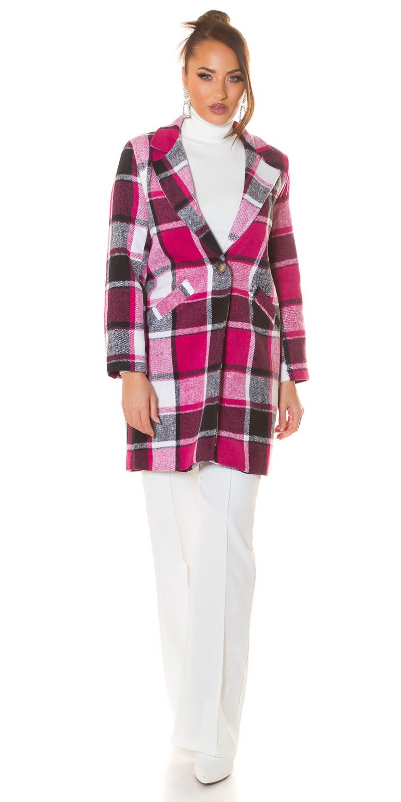 Abrigo de moda a cuadros rosa