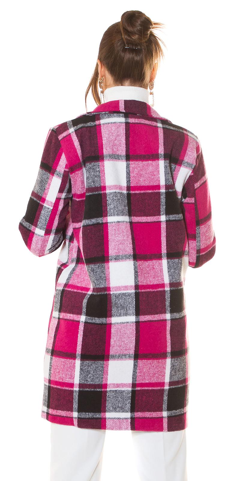 Abrigo de moda a cuadros rosa