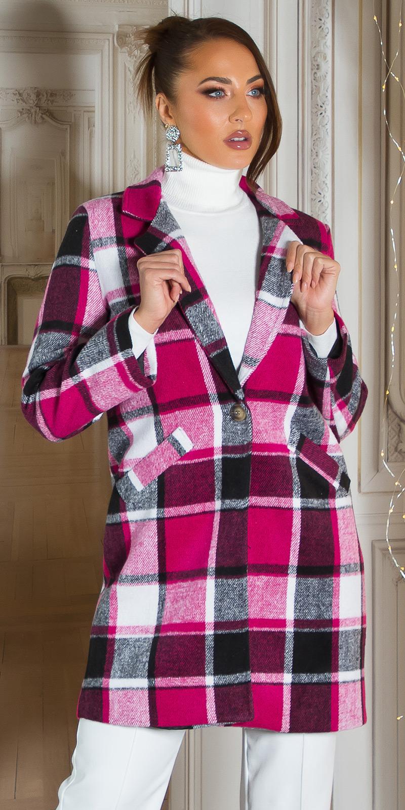 Abrigo de moda a cuadros rosa