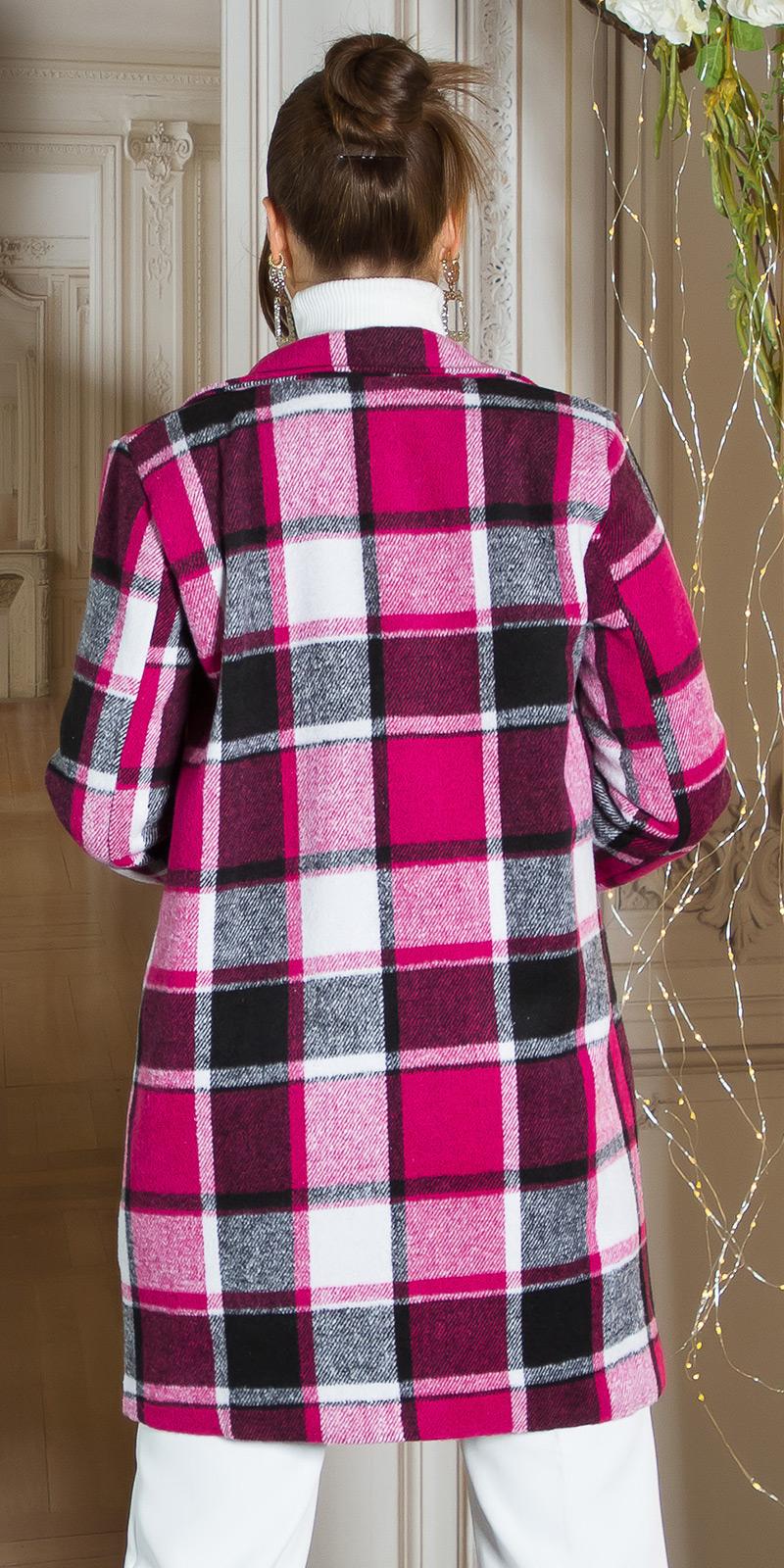 Abrigo de moda a cuadros rosa