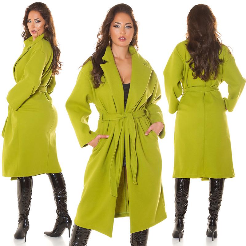 Abrigo largo de moda con cinturón verde