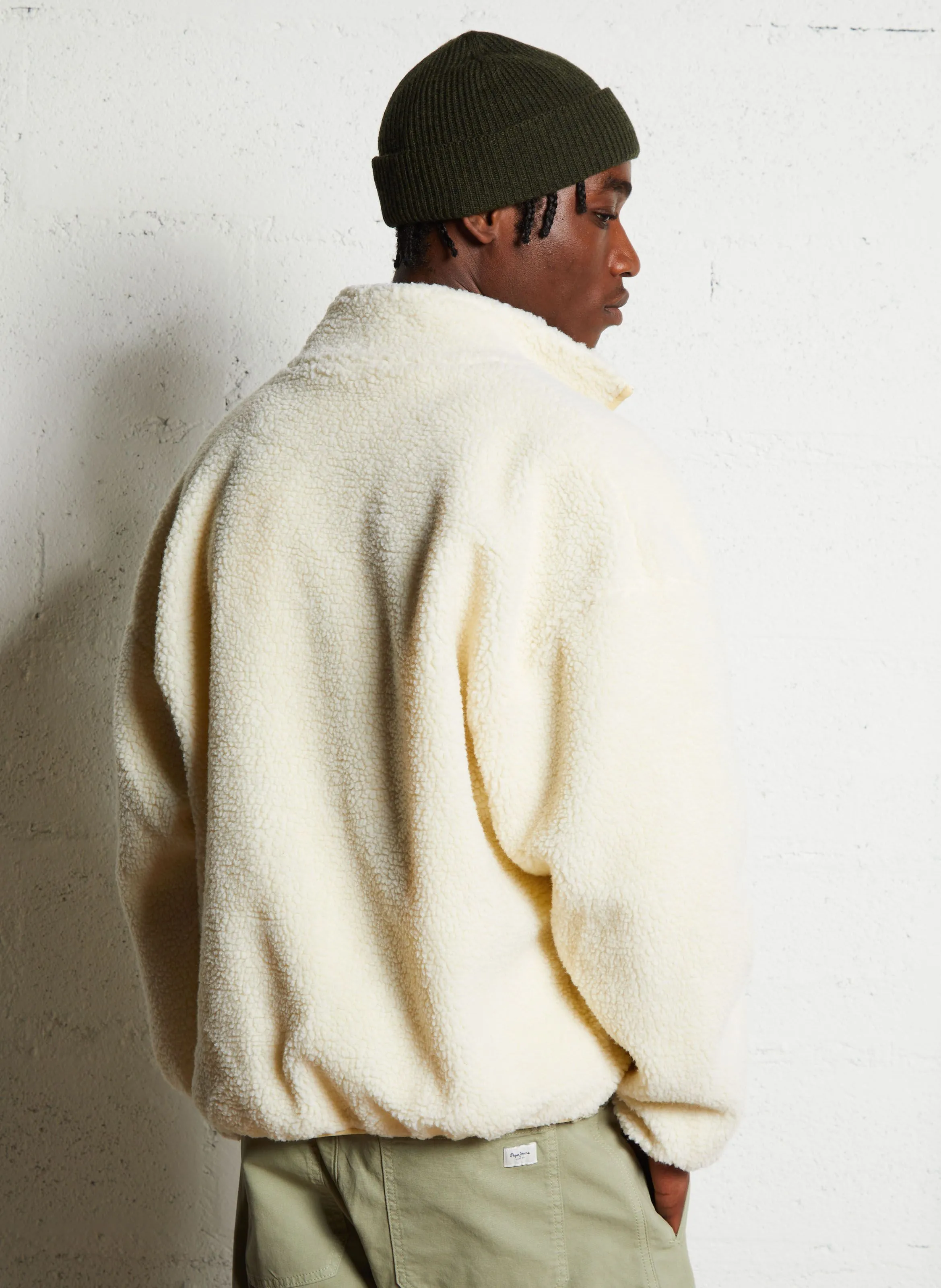 AMERICAN VINTAGE HOKTOWN  CHAQUETA DE BORREGUITO CON CUELLO ALTO EN BEIGE