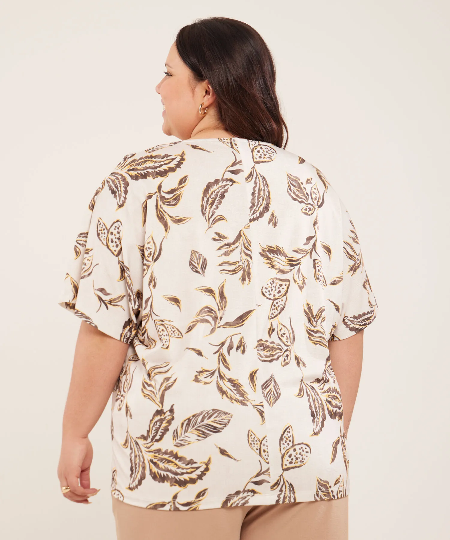 CAMISETA CUELLO V ESTAMPADA MANGA MURCI&EACUTE;LAGO