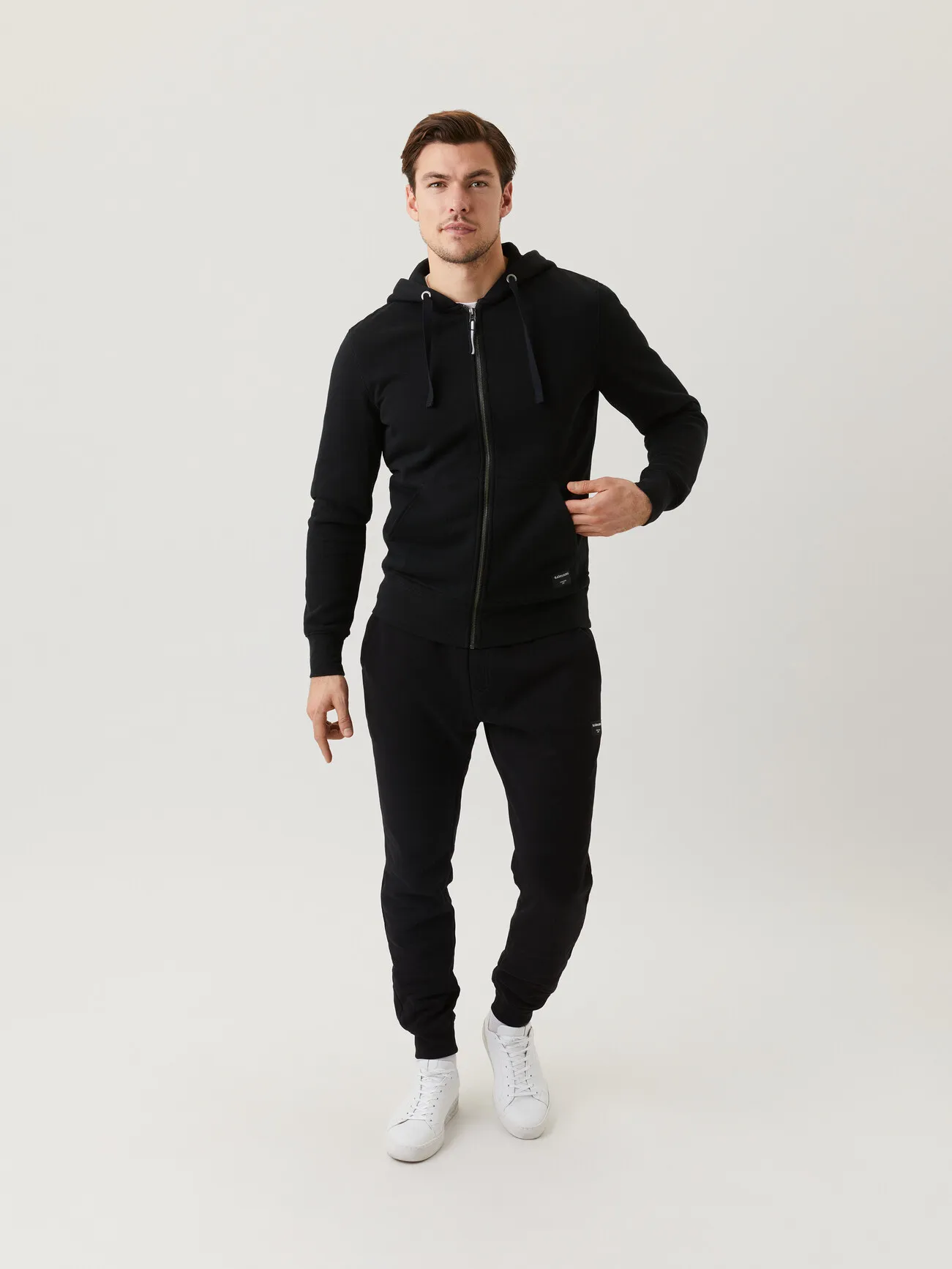 Centre Zip Hood