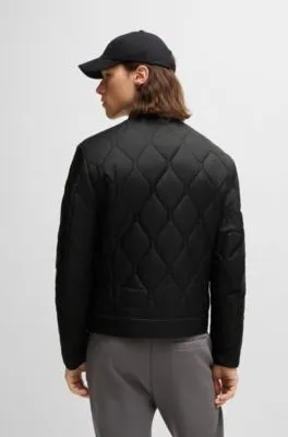 Chaqueta biker repelente al agua con motivo en guateado