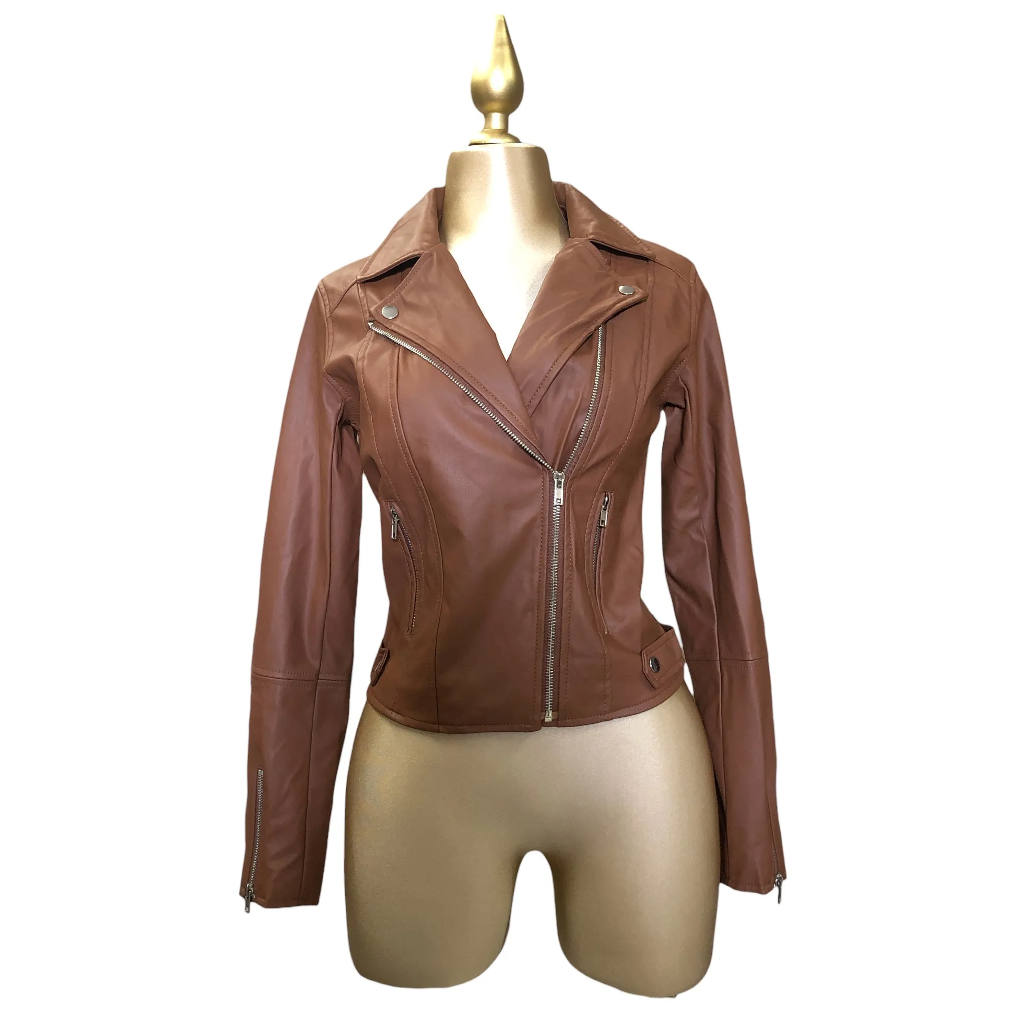 Chaqueta café tipo piel LC