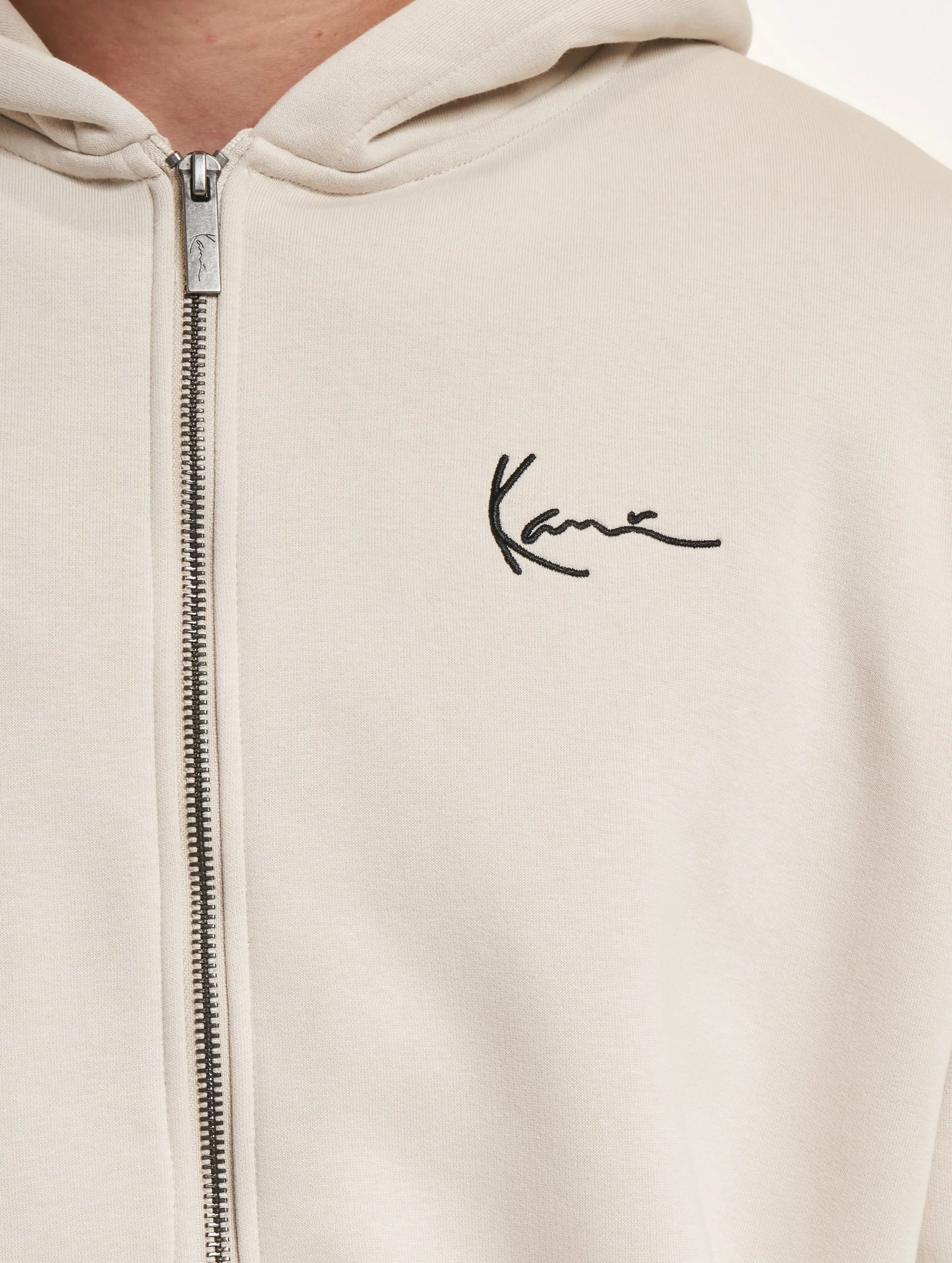 Chest Signature Essential