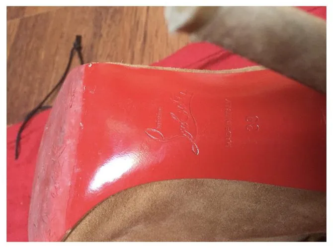 Christian Louboutin encanto Beige 