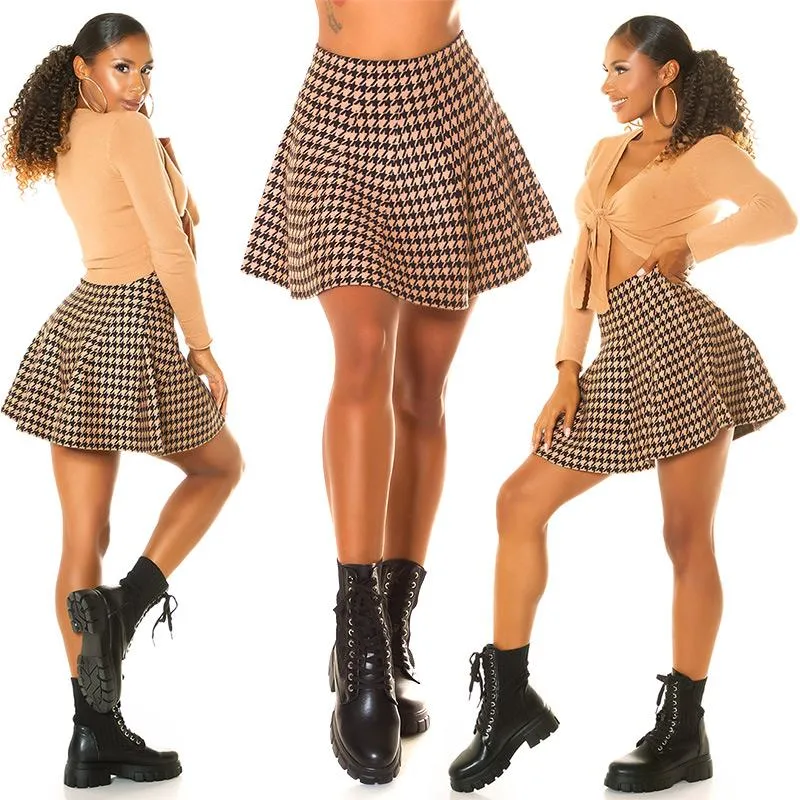 Falda corta sexy cintura alta capuchino