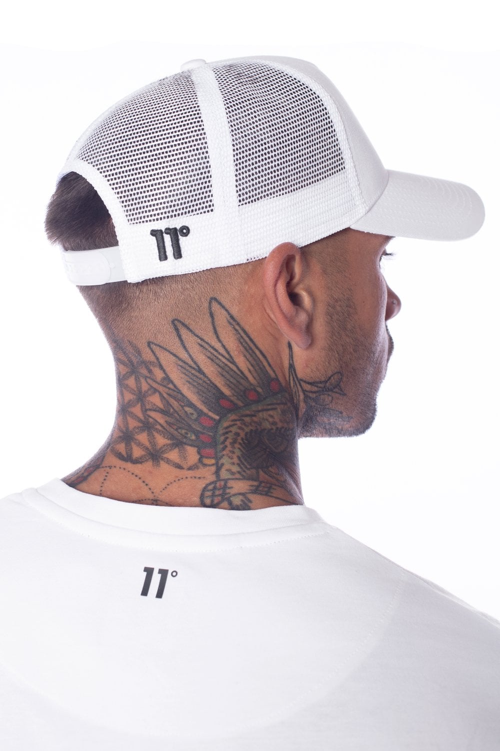 GORRA 11 BLANCA NEGRA 11D082002