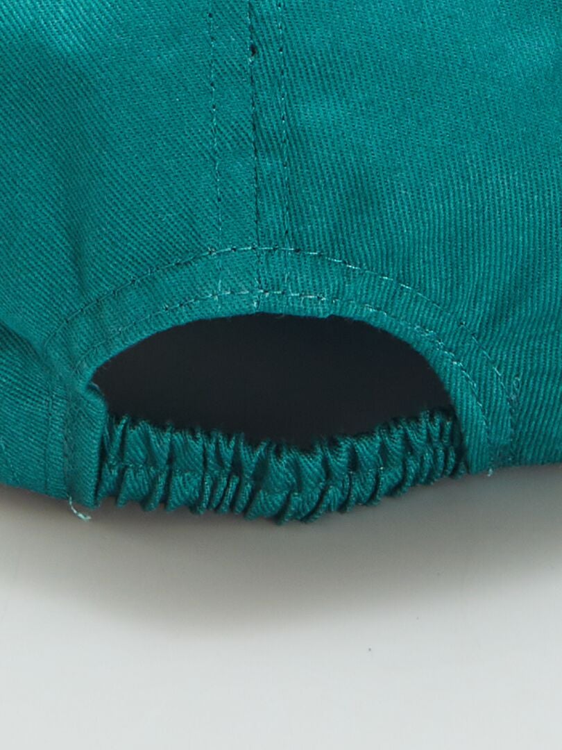 GORRA CON INSCRIPCIONES  VERDE