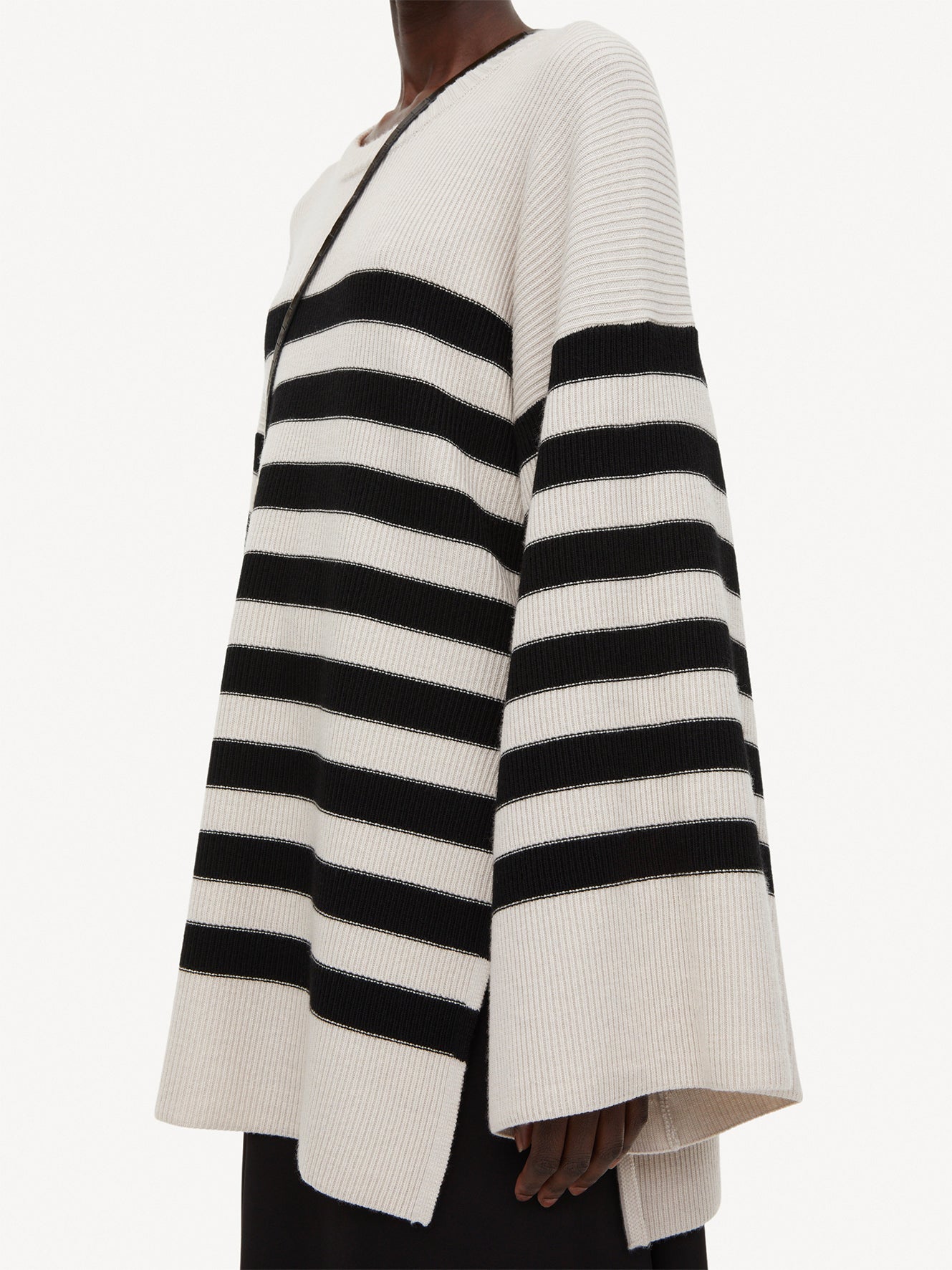 Leon Sweater in Navy Block Stripe