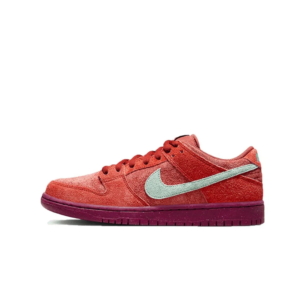 Nike SB Dunk Low Mystic Red