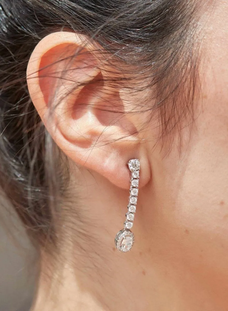 Pendientes largos brillantes de plata diseo fino