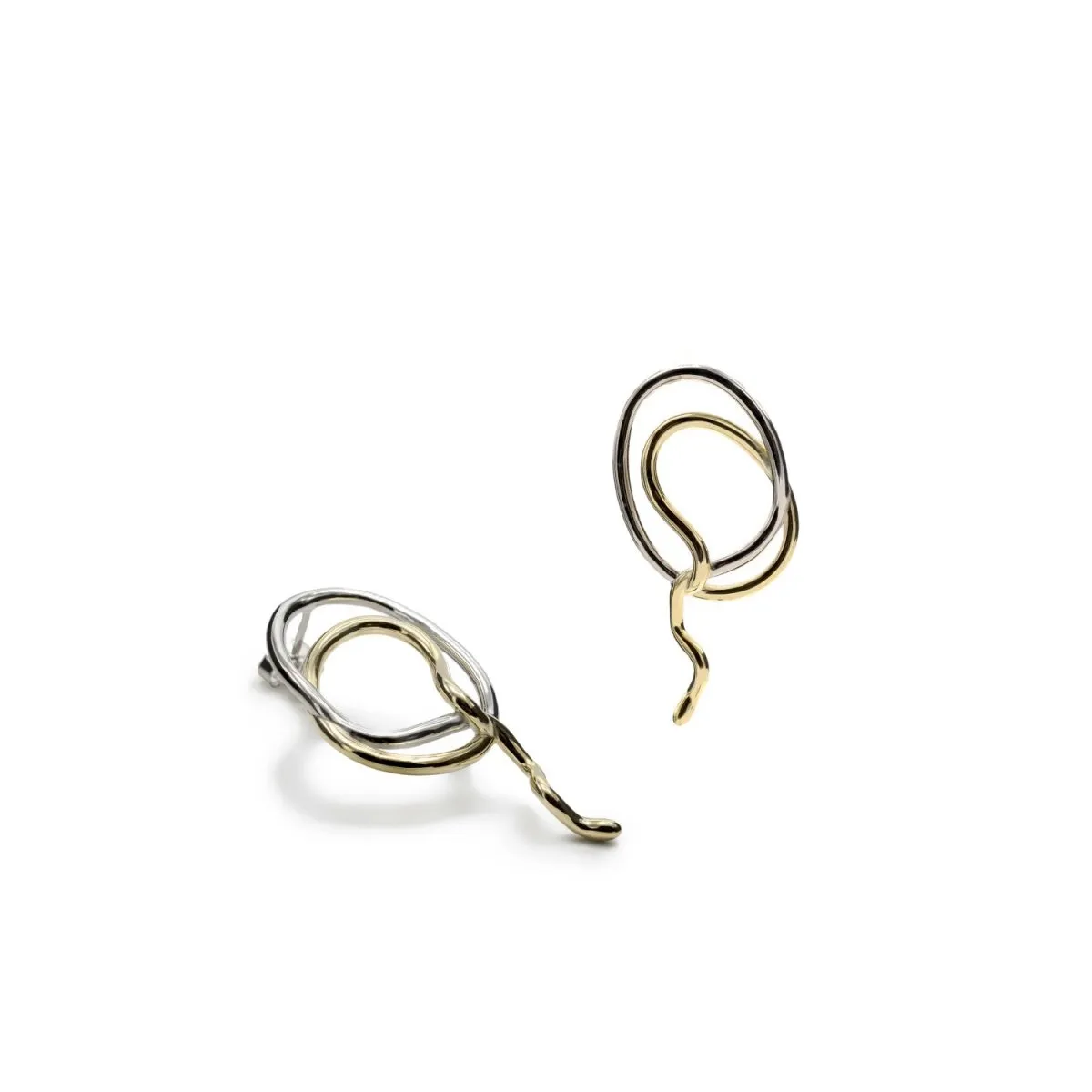 Pendientes originales de plata motivo circular irregular