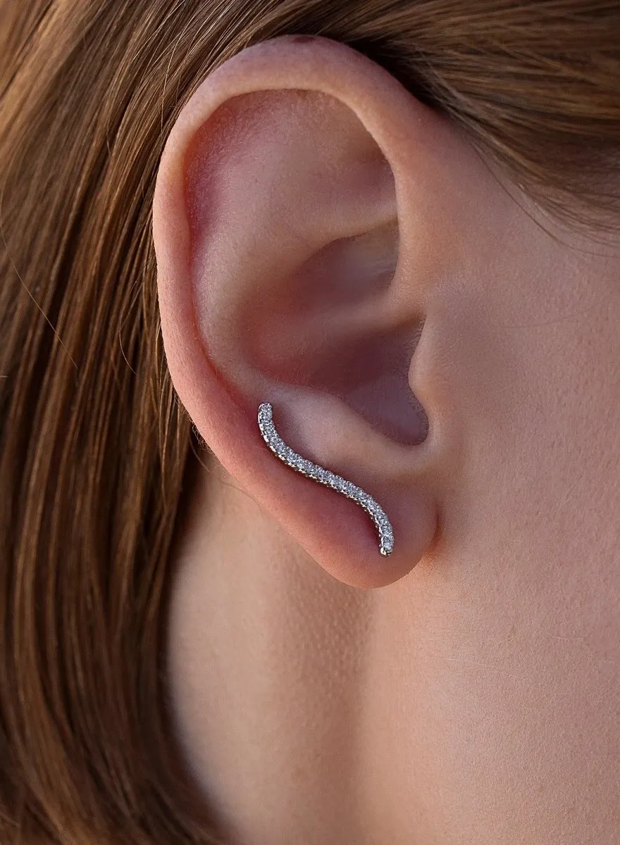 Pendientes trepadores en plata diseo curvado