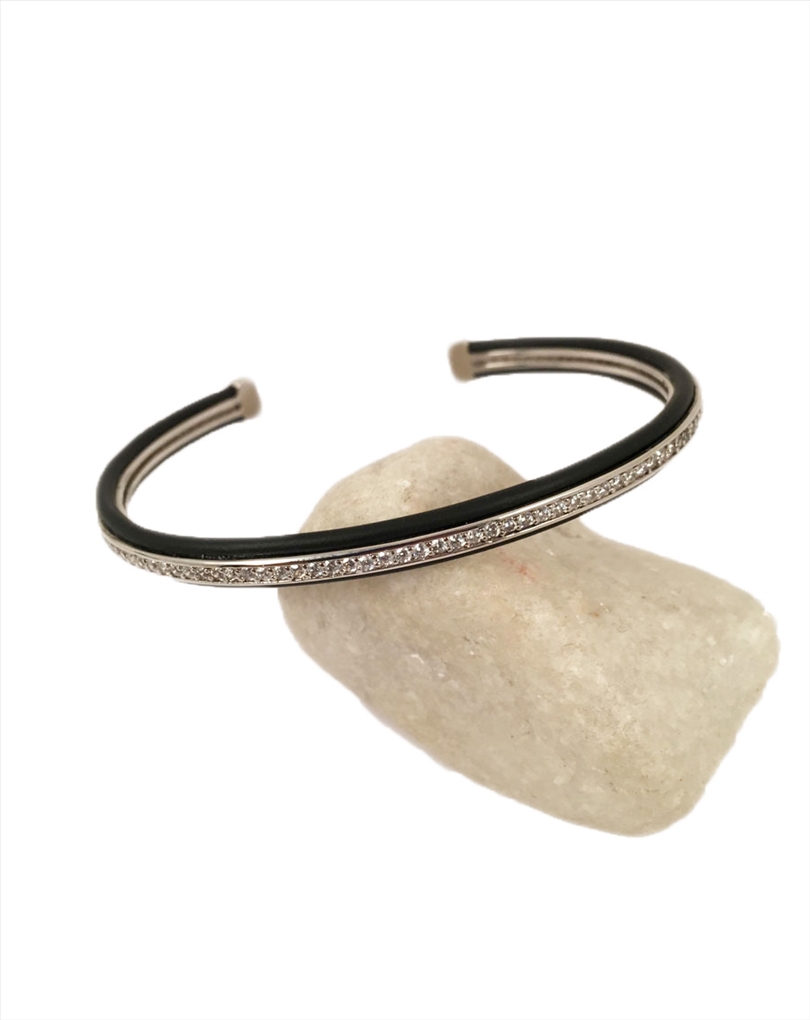 PULSERAS DE CUERO  CON CIRCONITAS