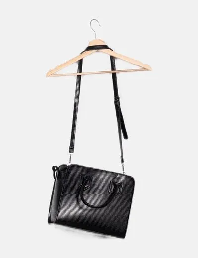 Stradivarius Bolso negro tachuela