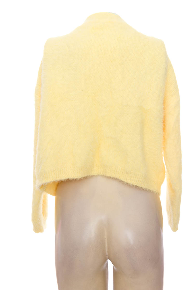 SWEATER COLOR AMARILLO  BEYOND