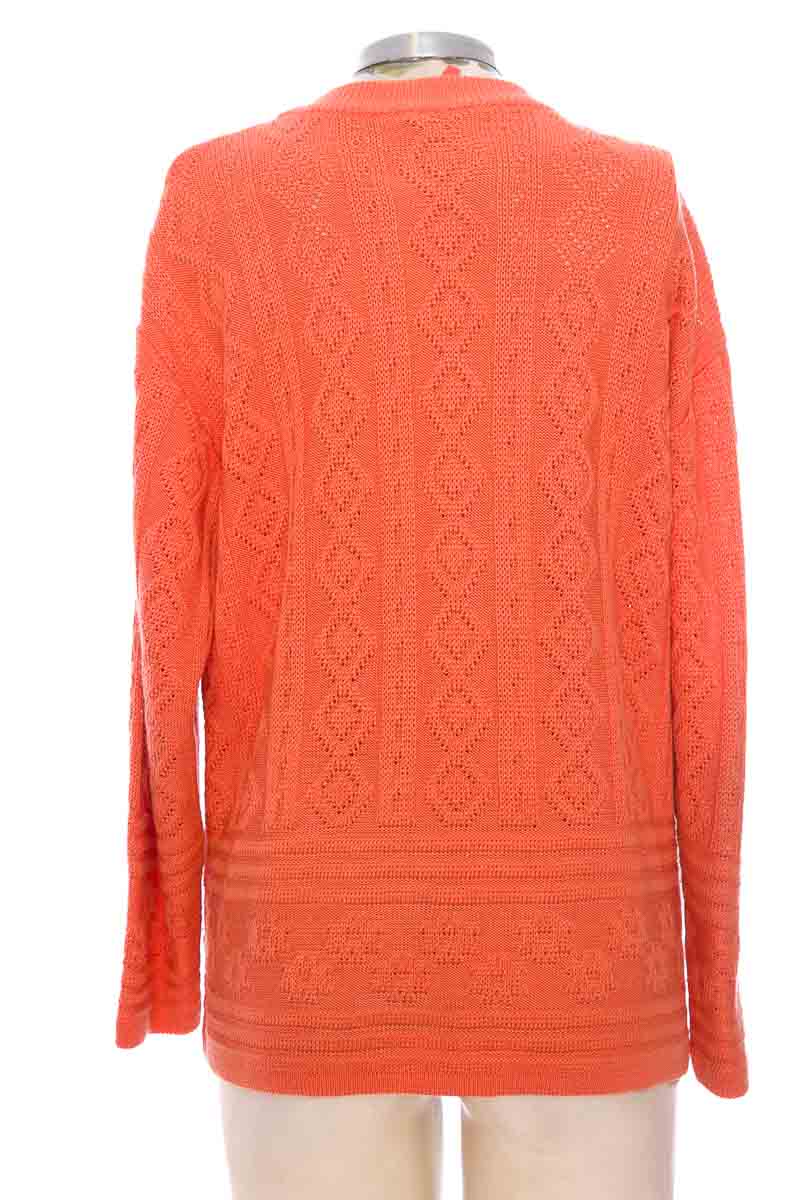SWEATER COLOR NARANJA  CLOSEANDO