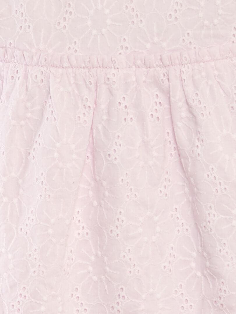 VESTIDO CON BORDADO INGLéS  ROSA