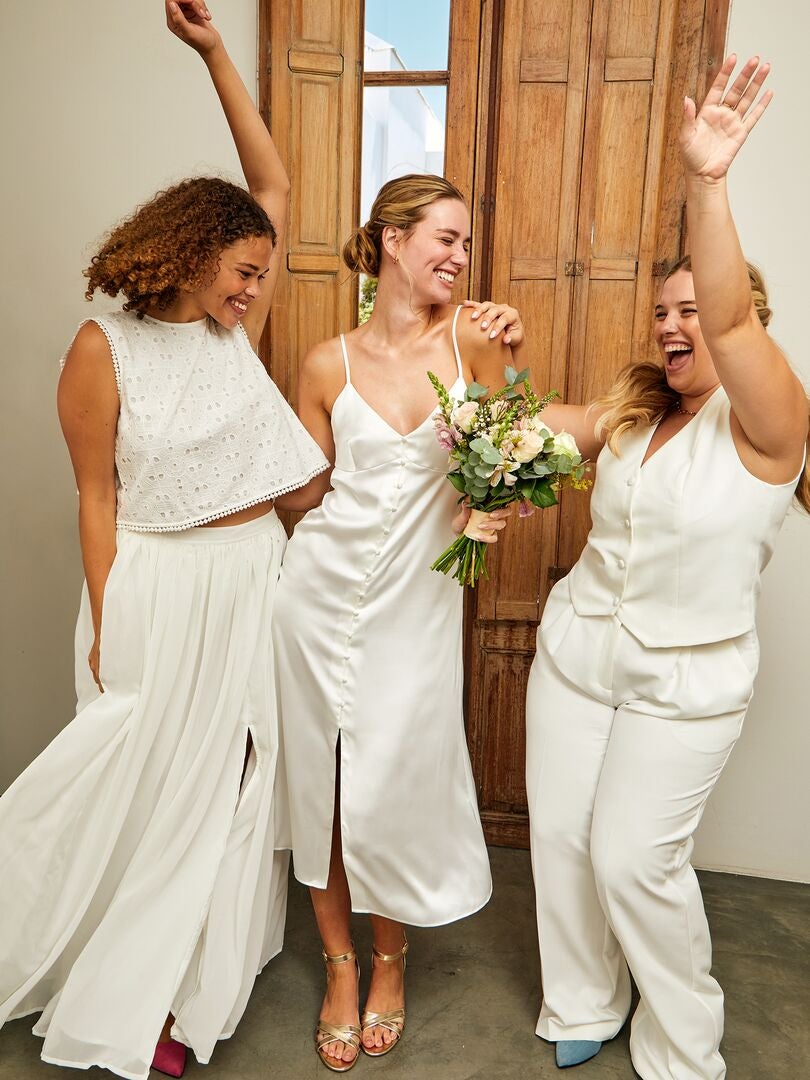 VESTIDO SATINADO CON CIERRE DE BOTONES  BLANCO