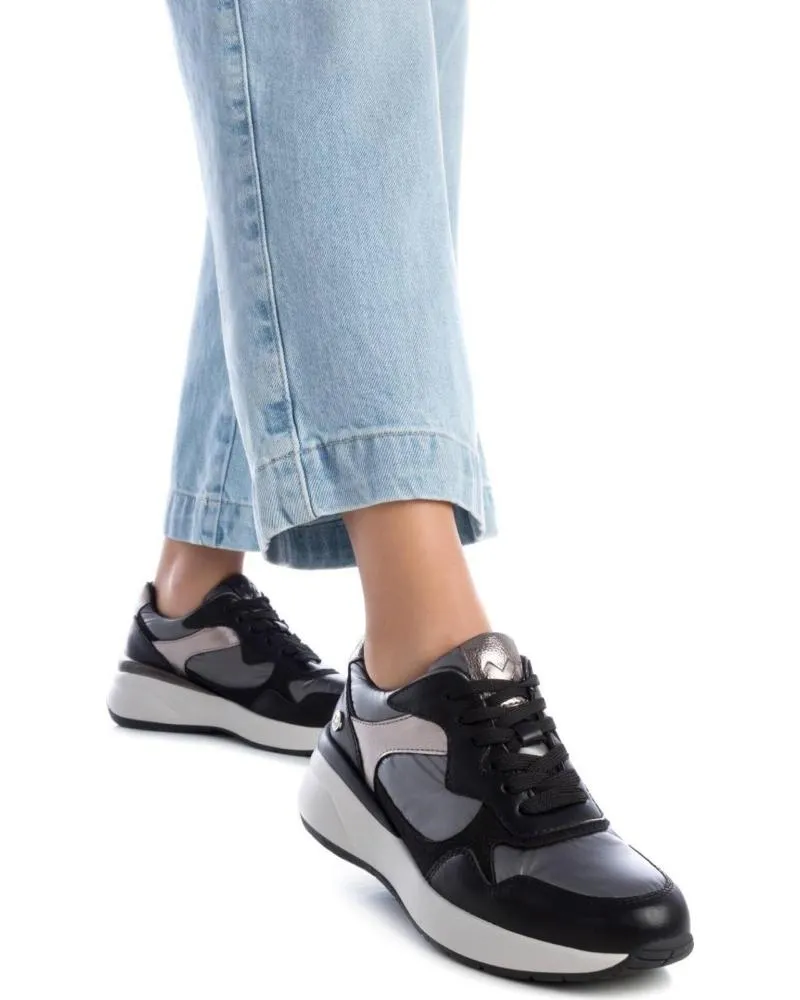 Zapatillas deporte XTI  de Mujer 142923  PLOMO