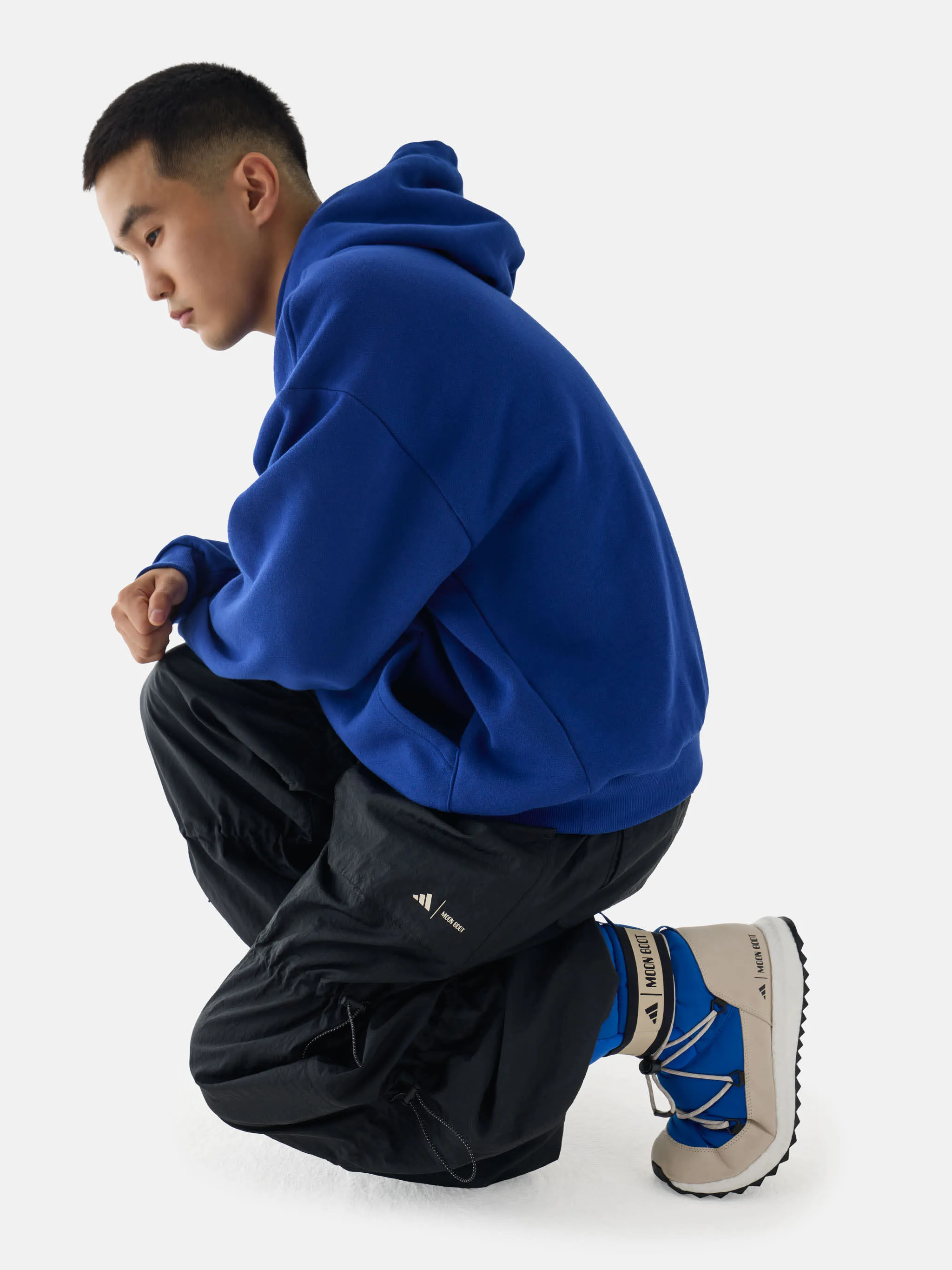Zapatillas Moonboost Low High azul de adidas x Moon Boot